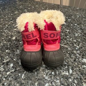 Sorel Cream Faux-Fur Lined Boot with Pink Accents